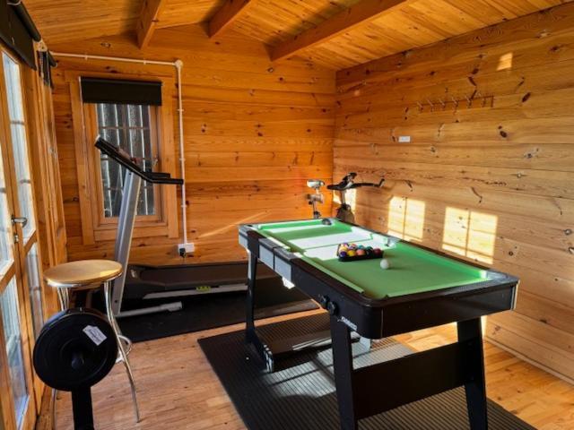 Netflix Home Jacuzzi Gym Fast Wifi Ps5 Free Parking 2 Spaces Hereford Eksteriør bilde