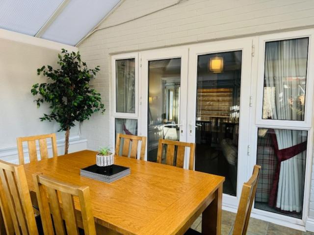 Netflix Home Jacuzzi Gym Fast Wifi Ps5 Free Parking 2 Spaces Hereford Eksteriør bilde