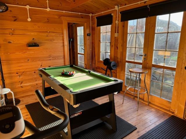 Netflix Home Jacuzzi Gym Fast Wifi Ps5 Free Parking 2 Spaces Hereford Eksteriør bilde